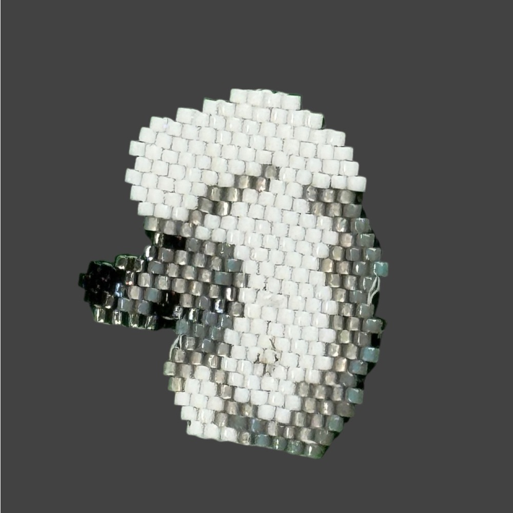 Handcrafted beaded white standard show poodle leather backed brooch pin - Picture 5 of 5